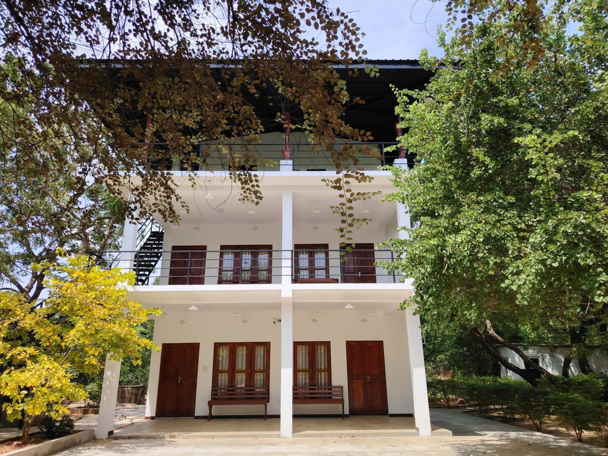 Flying Peacock Yala, Katharagama, Villa Kataragama Exterior photo